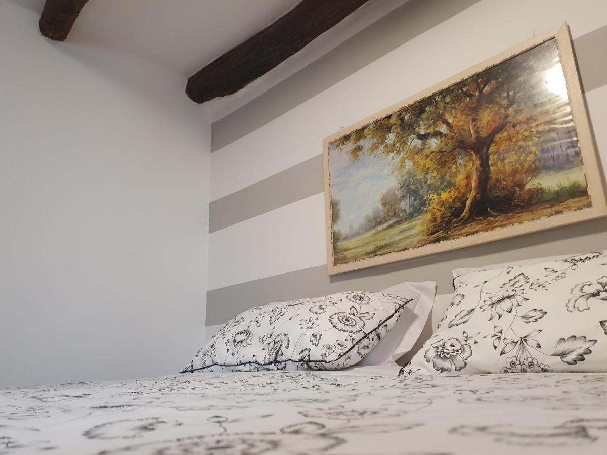 Appartamenti Vacanze E Camere Roccetta Fiorita Pettenasco Szoba fotó