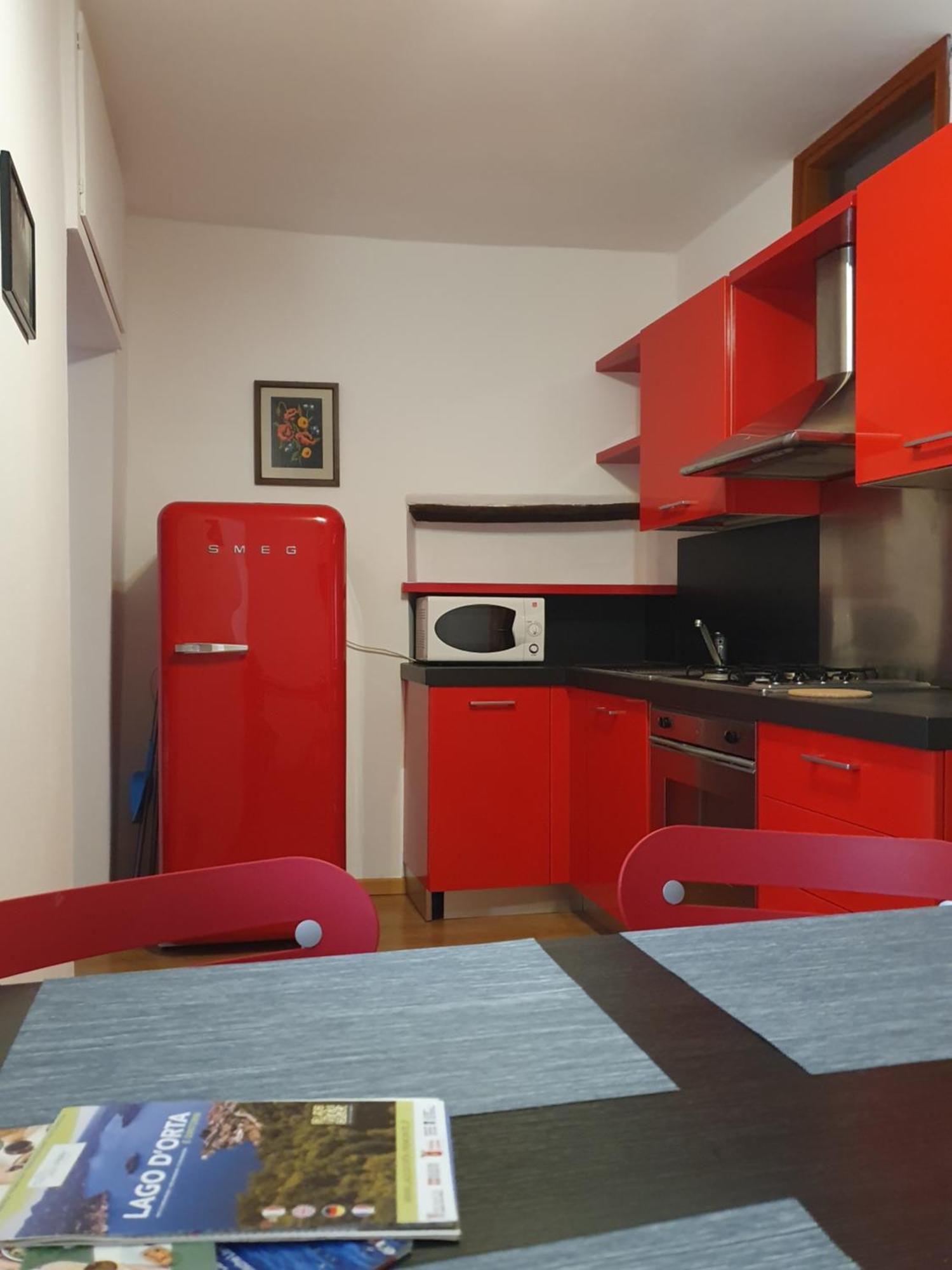 Appartamenti Vacanze E Camere Roccetta Fiorita Pettenasco Szoba fotó
