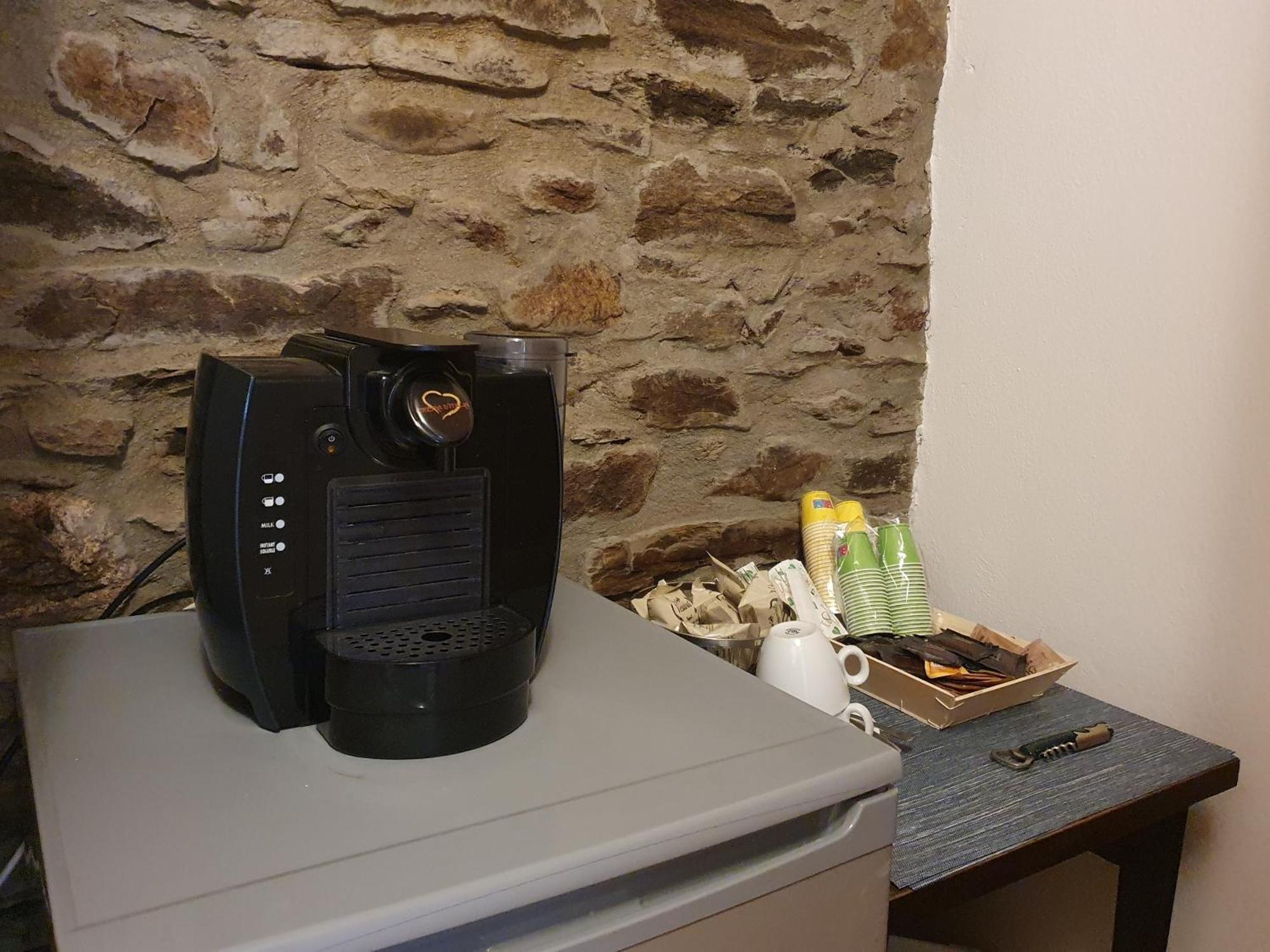 Appartamenti Vacanze E Camere Roccetta Fiorita Pettenasco Szoba fotó